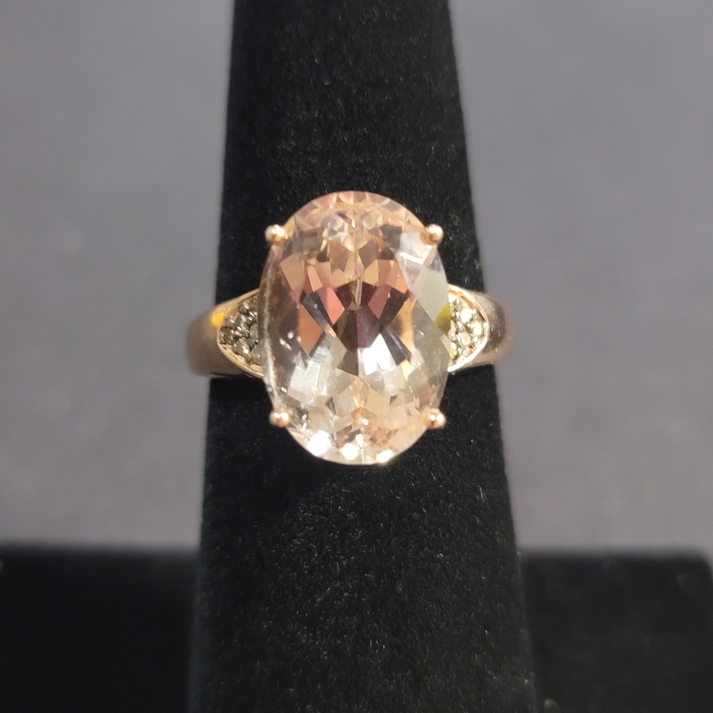 R319 10k Morganite Ring.  Size 7.